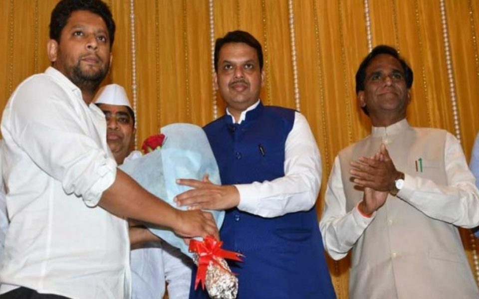 Congress shocks in Maharashtra, Son of opposition leader joined BJP